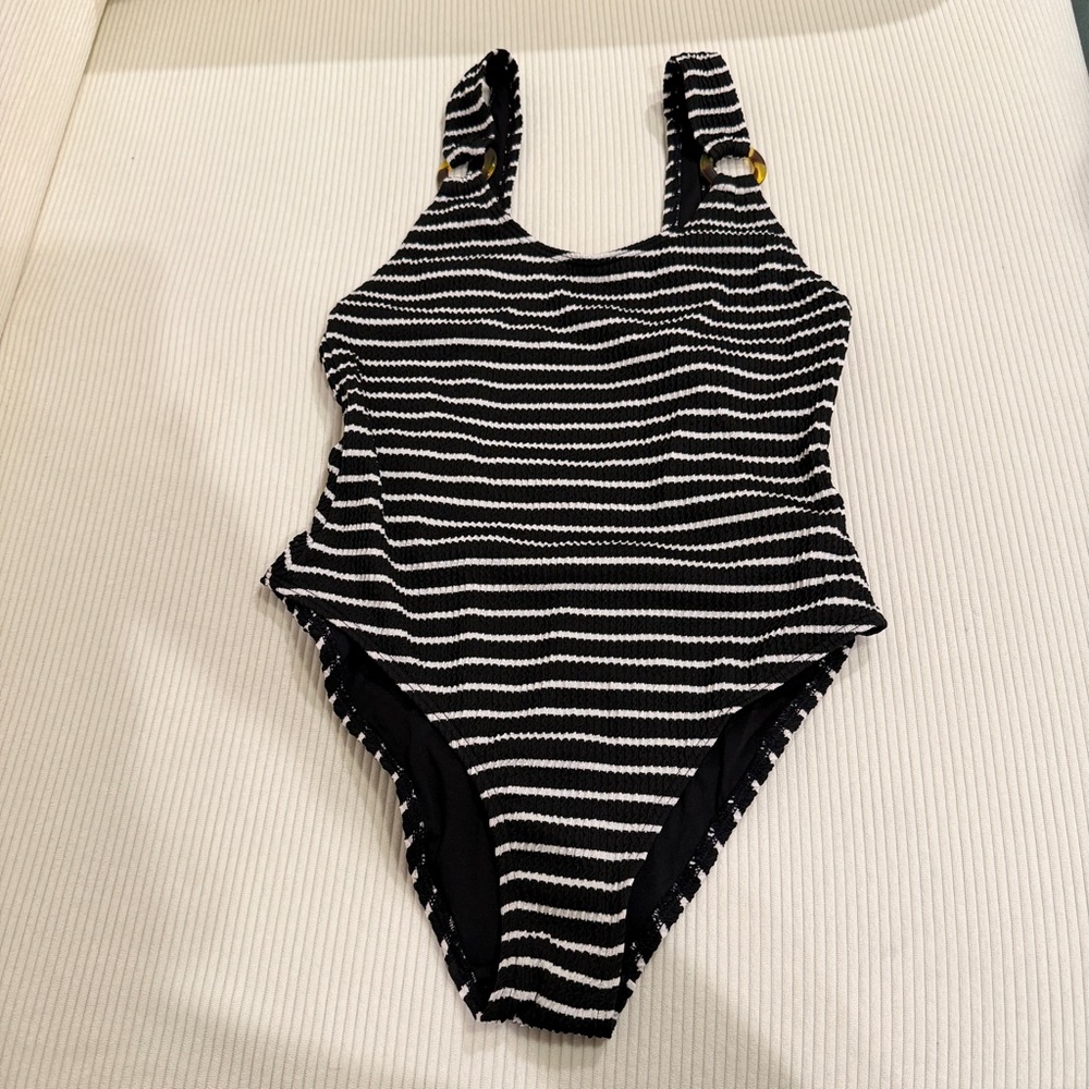 New Look Women’s Ribbed One Piece Swimsuit Striped Black & White Minimalist sz S